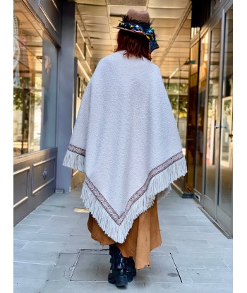 Poncho Boucle Yanara Katherina Loretta En savoir plus